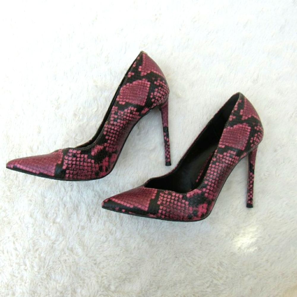 Winnie Harlow X Steve Madden heels